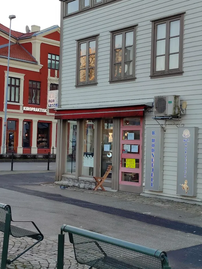 B. Hodnefjell AS